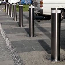 What types of removable bollards are available?