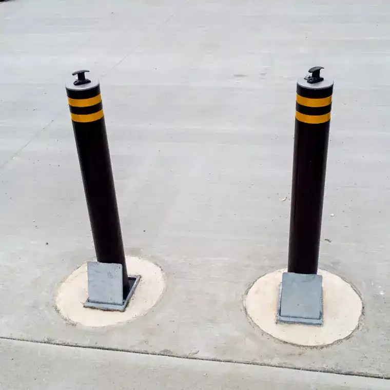 What are the benefits of retractable bollards?