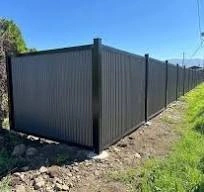 How to build a metal fence on a slope?